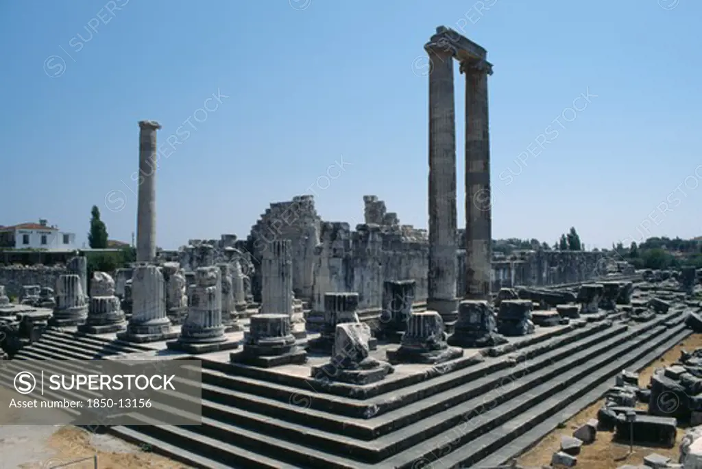 Turkey, South Aegean Coast, Didyma, Ruins Of The Uncompleted Temple Of Apollo.