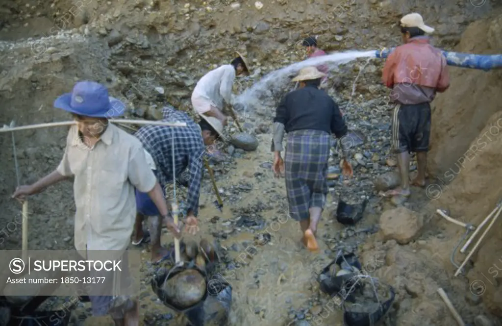 Myanmar, Work, Mining, Gold Workers At The Source Of The Ayeyarawady River At The Confluence Of The Mali Kha And The Ma Kha Rivers In Upper Myanmar.