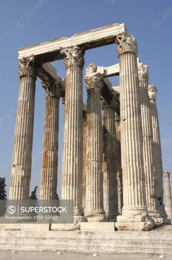Greece, Athens, Temple Of Olympian Zeus Built Between 6Th Century Bc And 131 Ad.