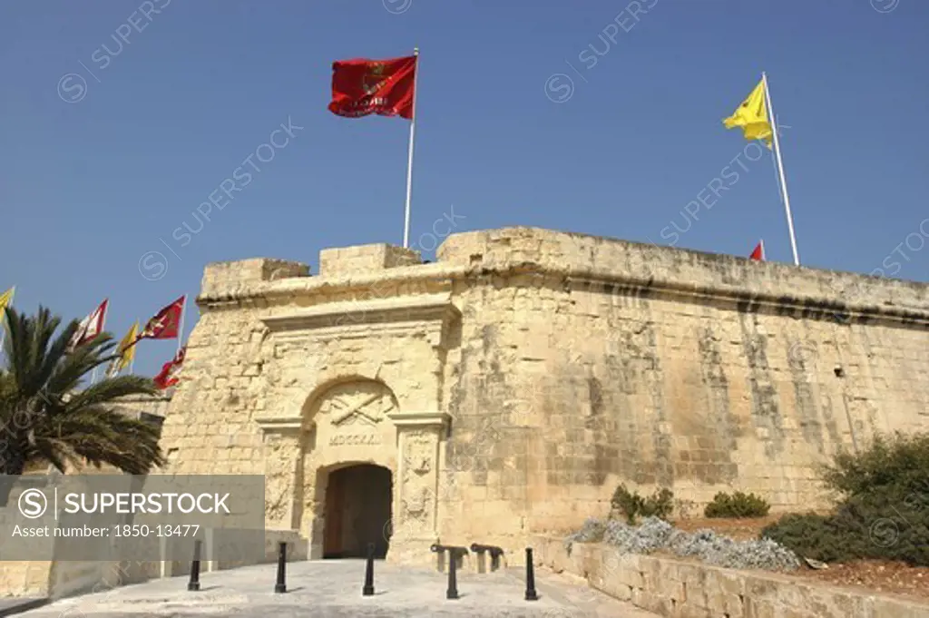 Malta, Vittoriosa, City Gate