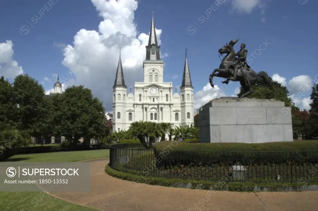 Usa, Louisiana, New Orleans, French Quarter. Jackson Square With Equestrian Statue Of Andrew Jackson And St Louis Cathedral Beyond