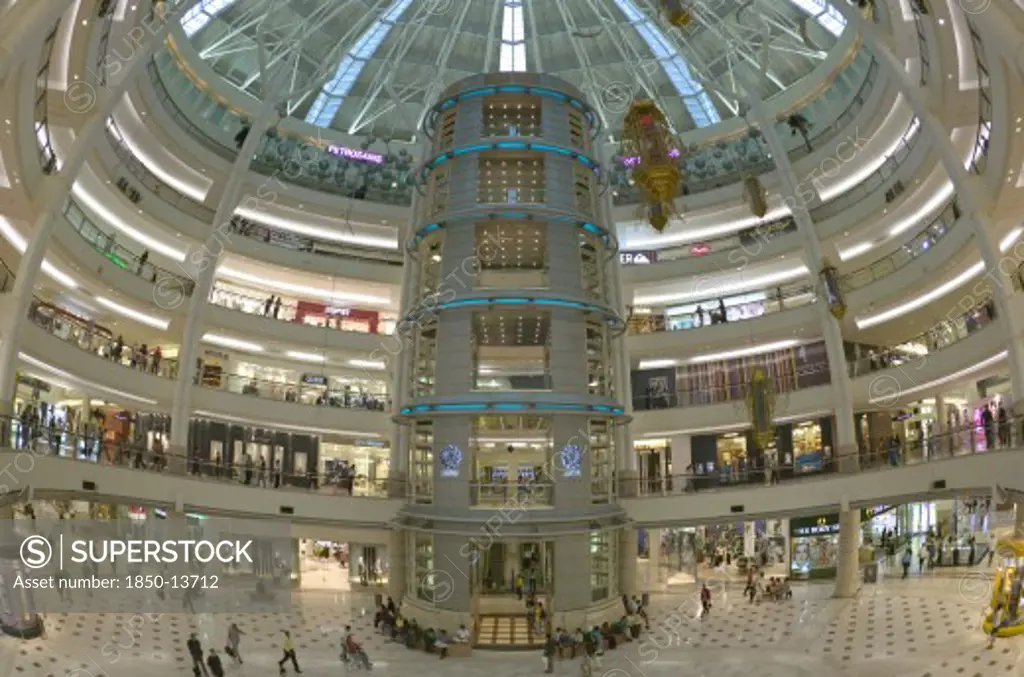 Malaysia, Kuala Lumpur, Interior Of The Kuala Lumpur City Centre Klcc Shopping Arcade.