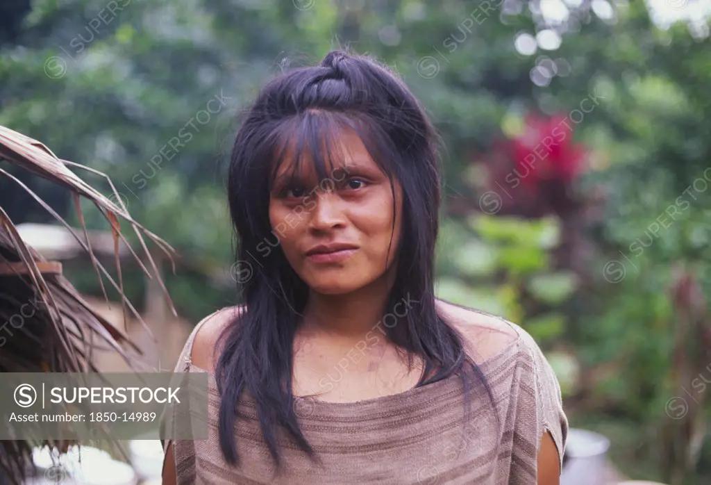 Peru, Nuevo Mundo, Camisea, Machiguenga Indian Woman.