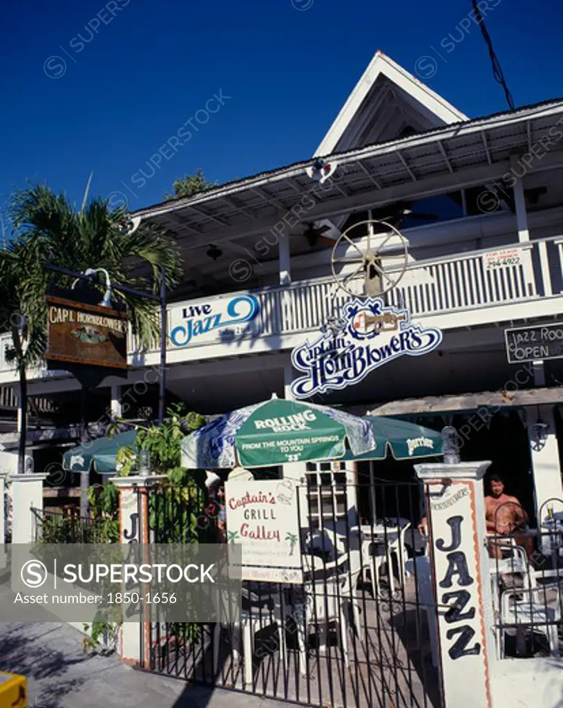 Usa, Florida, Key West , Captain Hornblowers Grill Room With Balcony And Iron Gates