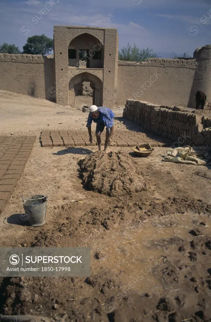 Iran, Yazd Province, Meybod, Mud Brick Maker