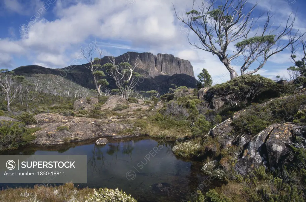 Australia, Tasmania, Walled Mountain In The Labyrinth In Cradle Mountain Lake Saint Clair National Park