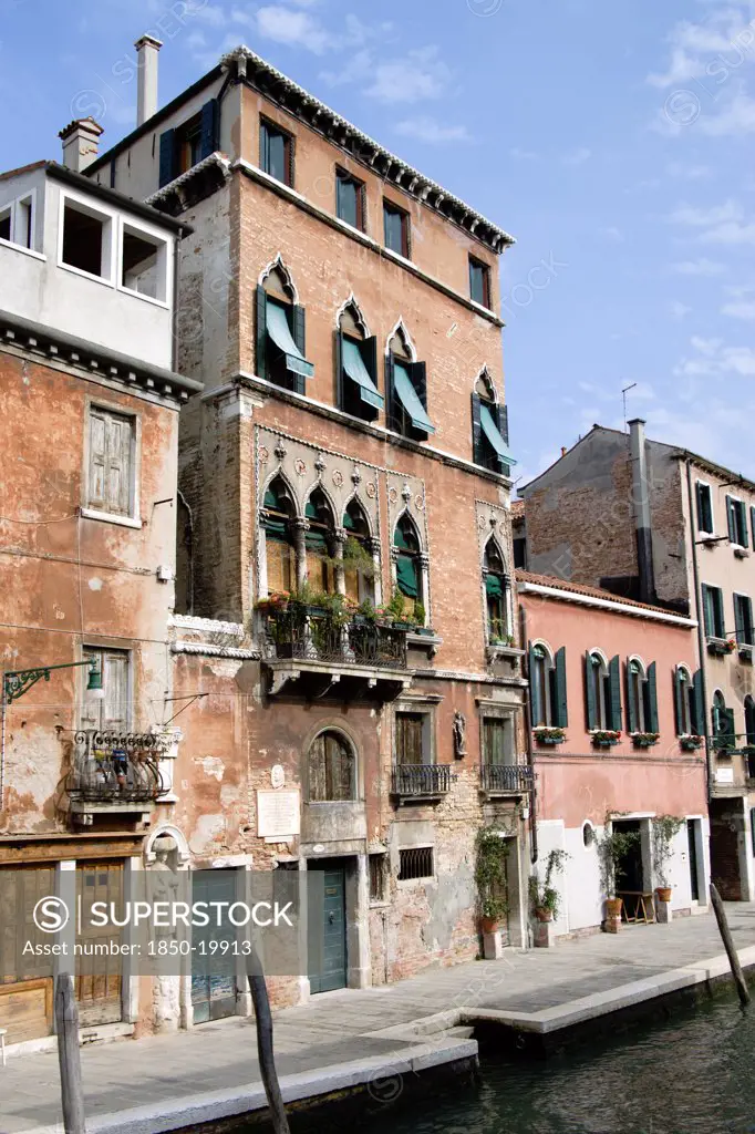 Italy, Veneto, Venice, Tintoretto'S House Beside A Canal In The Cannaregio District On Fondamente Dei Mori