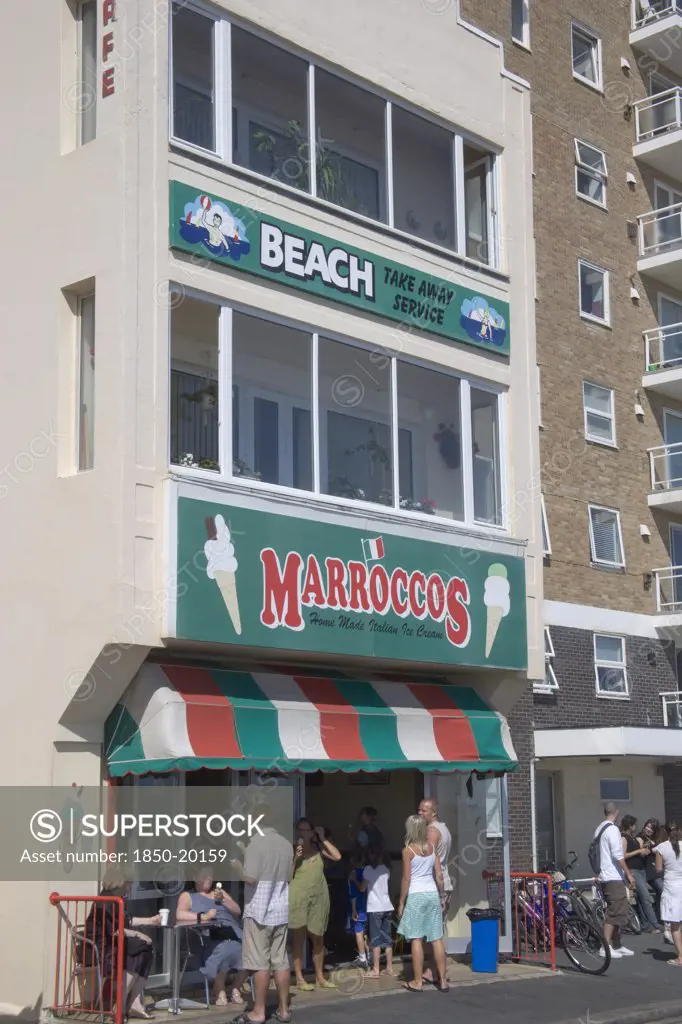 England, East Sussex, Brighton, MoroccoS Ice Cream Parlour Exterior On Hove Seafront.