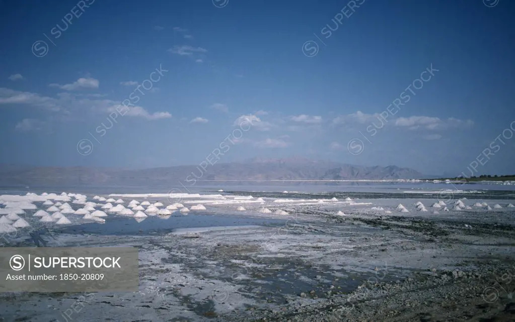 Iran, Fars Shiraz, East Of Shiraz, View Over The Salt Lake.