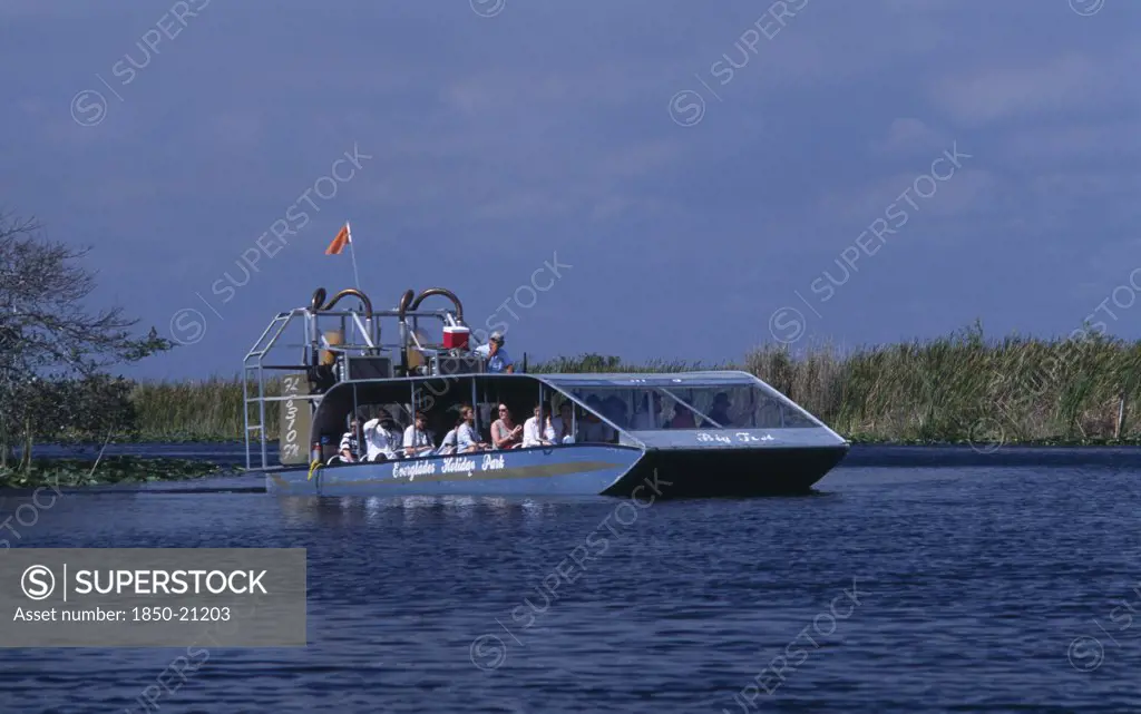Usa, Florida, Fort Lauderdale, Tourists Air Boating In The Everglades National Park