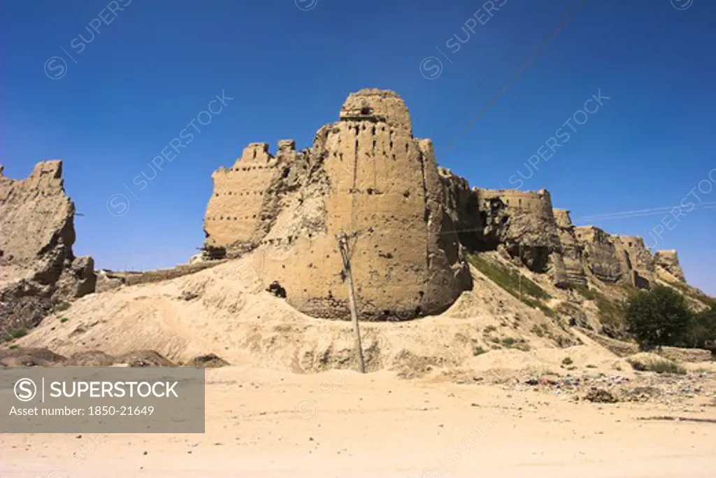 Afghanistan, Ghazni, Ancient Walls Of Citadel Destroyed During First Anglo Afghan War Since Rebuilt Still Used As A Military Garrison Jane Sweeney