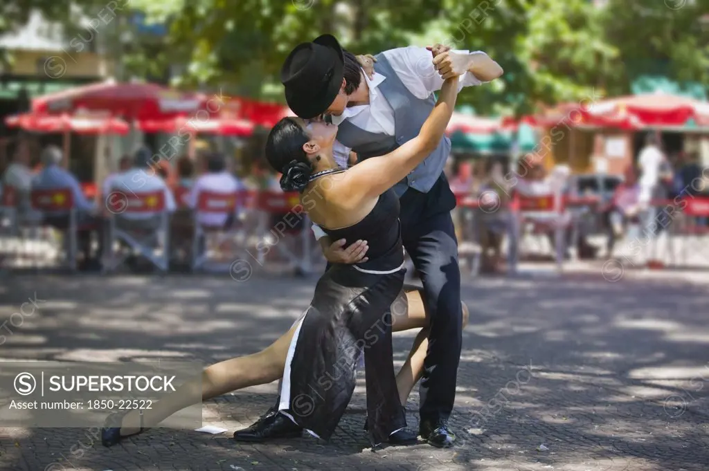Argentina, Buenos Aires, 'Tango Dancers In Plaza Dorrego, San Telmo.'