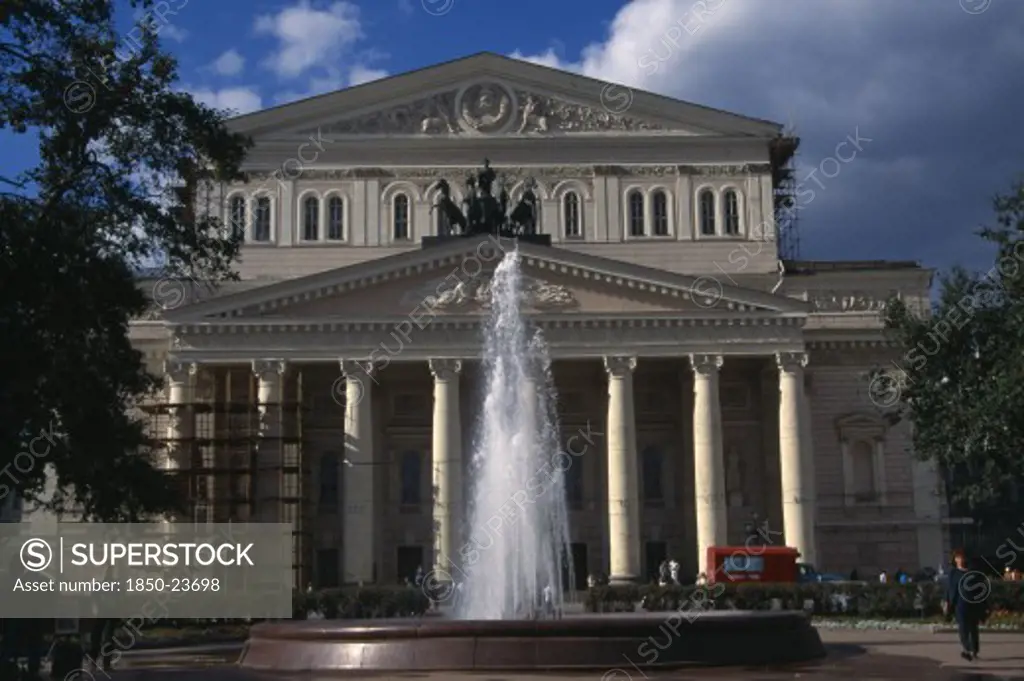 Russia, Moscow, Bolshoi Ballet Theatre Exterior With Water Fountain