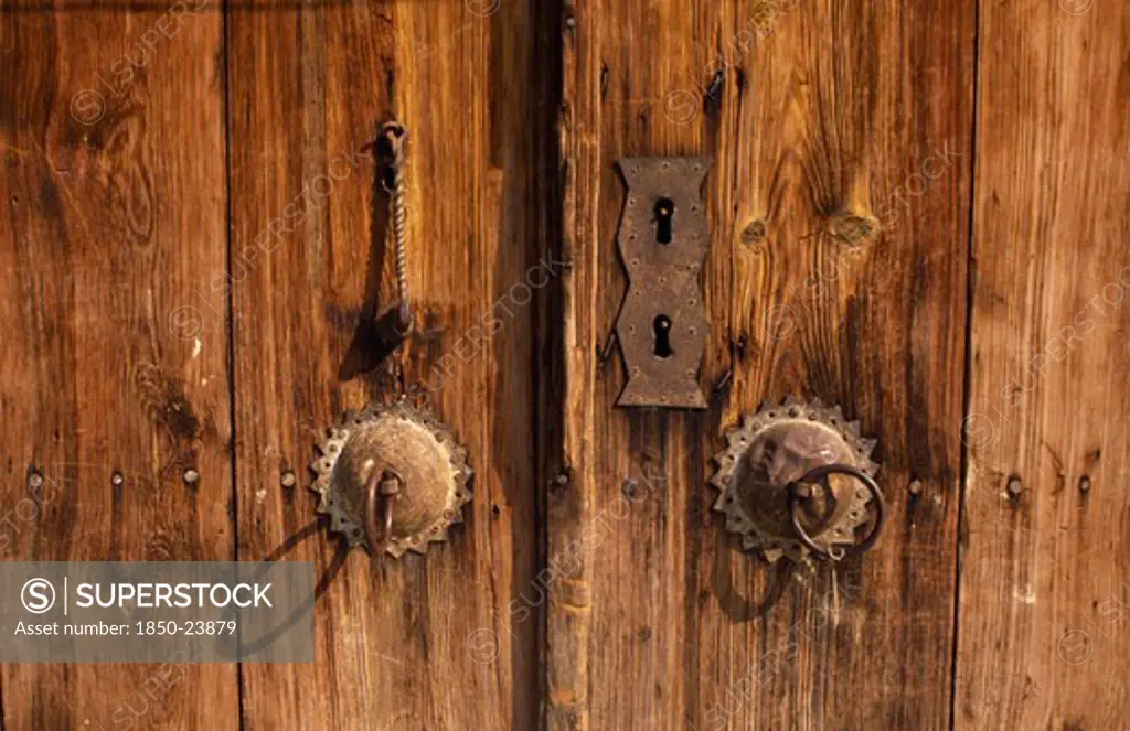 Turkey, Zonguldak, Safranbolu, Detail Of Wooden Door And Traditional Metal Handle.
