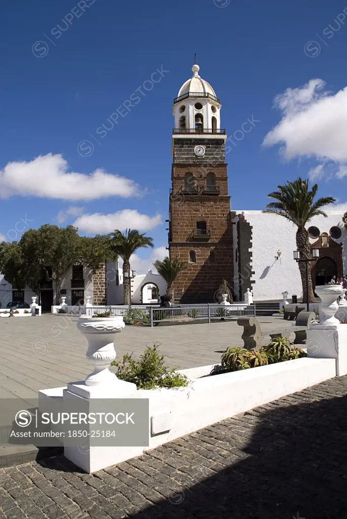 Spain, Canary  Islands, Lanzarote, 'Tequise, The Former Capital.  Church Of Nuestra Senora De Guadalupe Also Known As Iglesia De  San Miguel Fronted By Plaza De La Constitucion, The Main Square.'