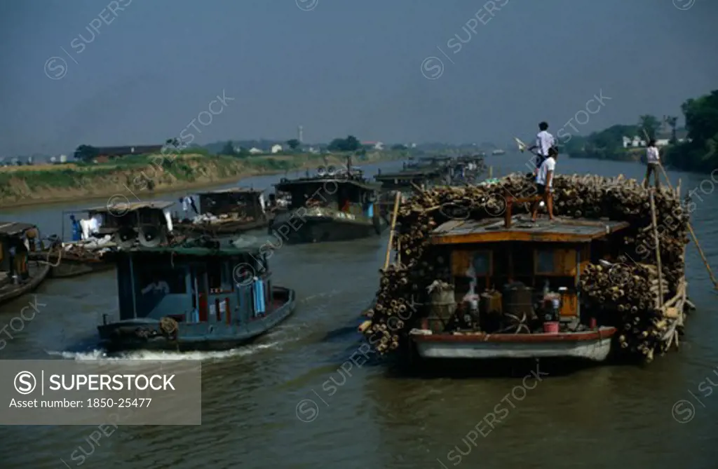 China, Jiangsu Province, Transport, Barges Travelling Down The Grand Canal Between Suzhou And Wuxi.