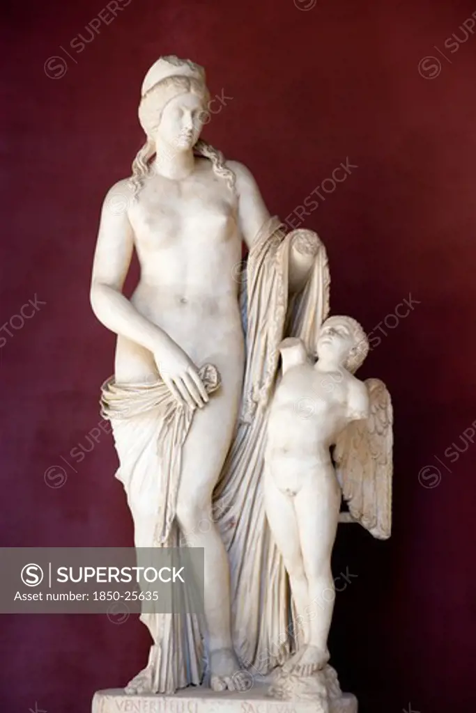 Italy, Lazio, Rome, Vatican City Museums Statue Venus Felix The Roman Version Of Venus With Cupid In The Octagonal Courtyard Of The Belvedere Palace