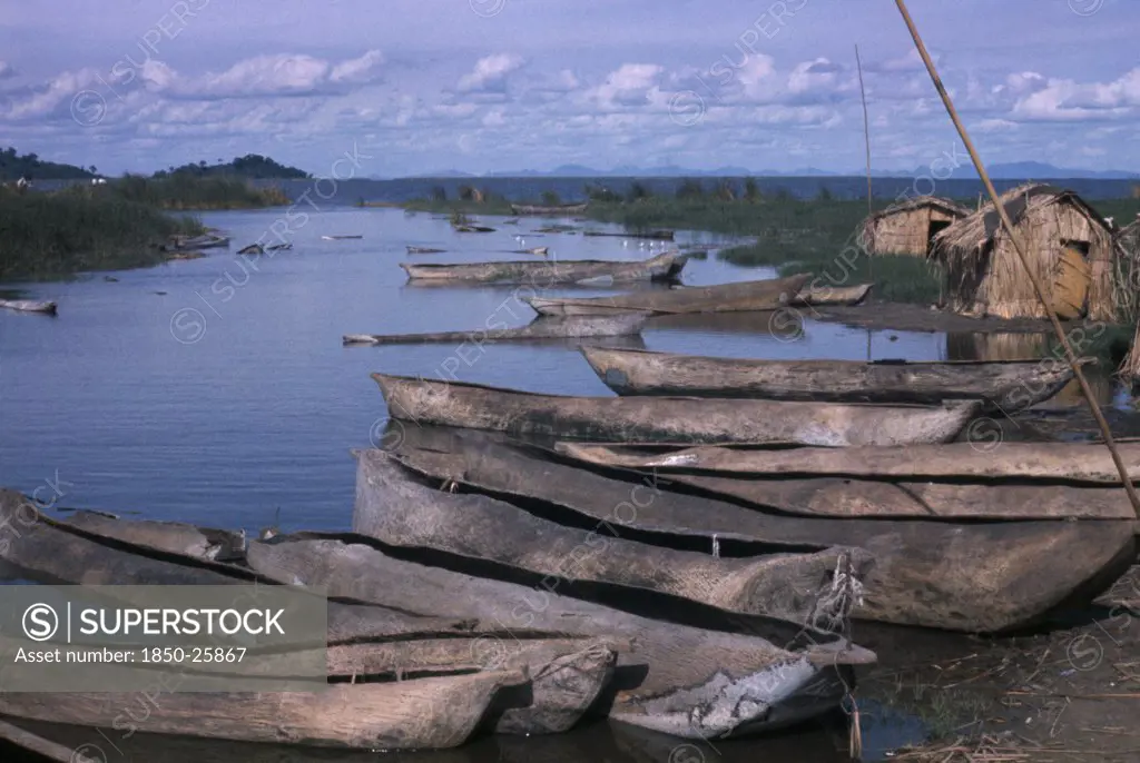 Malawi, Chilwa, Yav Boats On Lake Chilwa.