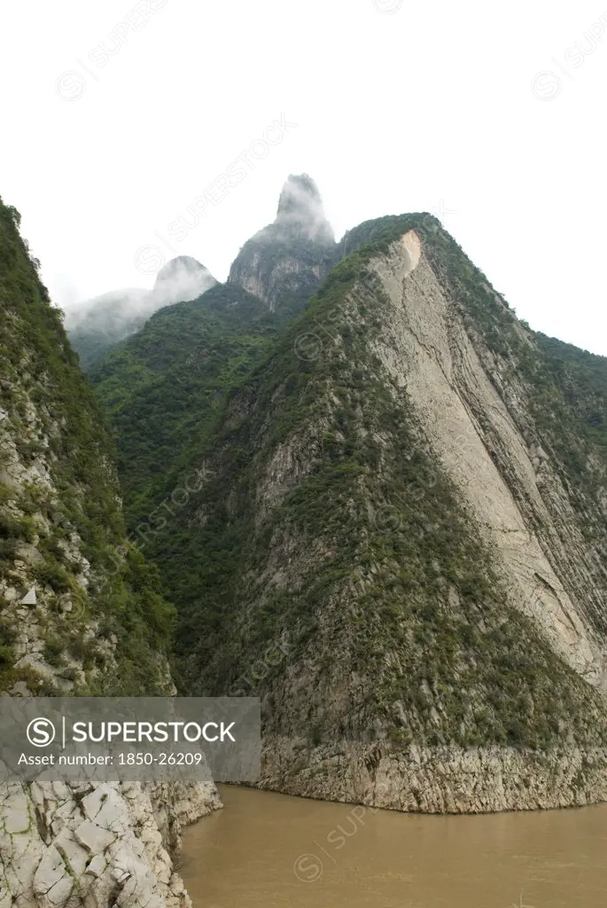 China, Hubei , Three Gorges, Gathering Immortals Peak In The Wu Gorge