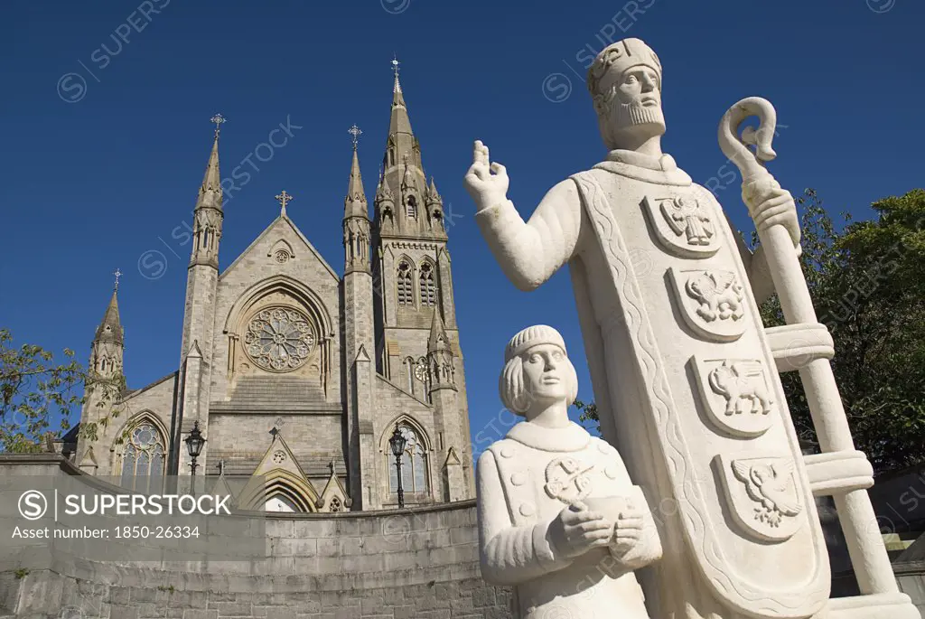 Ireland, Monaghan, Monaghan Town, St Macartan'S Cathedral With Statue Of The Saint And St Patrick