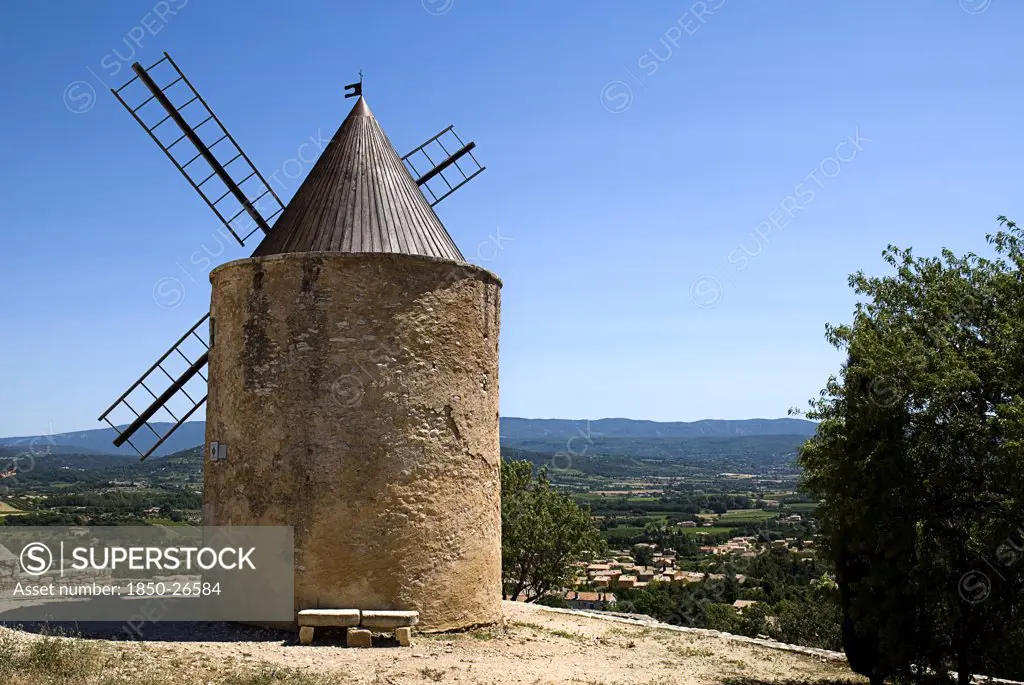 France, Provence Cote DAzur, Vaucluse, St-Saturnin-Les Apt.  Seventeenth Century Windmill In The Village