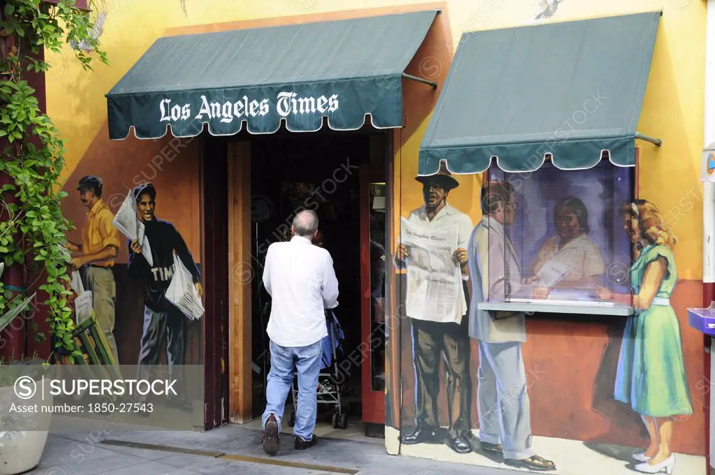 Usa, California, Los Angeles, 'Newspaper Stall, Farmers Market'