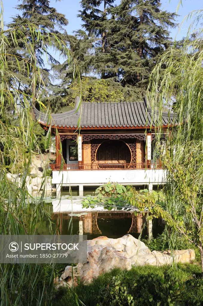 Usa, California, Los Angeles, 'View Across Lake To The Lotus Pavilion, Chinese Garden, The Huntington, Pasadena'