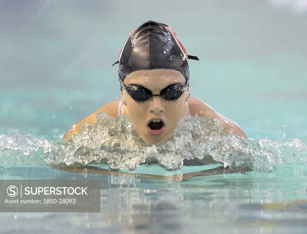 Sport, Watersport, Swimming, 'Womens Breast Stroke, Head On Shot Of Swimmer. '