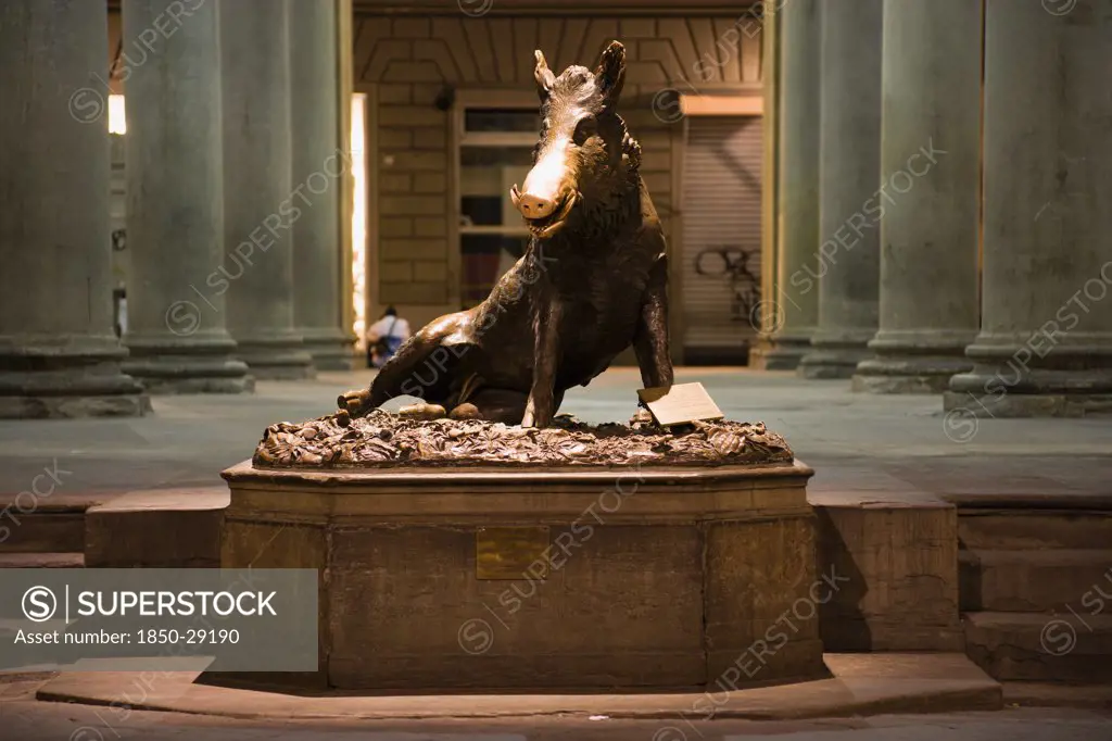 Italy, Tuscany, Florence, The 17Th Century Bronze Fountain Called Il Porcellino In The Mercato Nuovo  The New Market  Also Known As The Straw Market. The Snout Of The Bronze Wild Boar Shines Because Of The Superstition That Visitors Who Rub It Will Return Some Day.