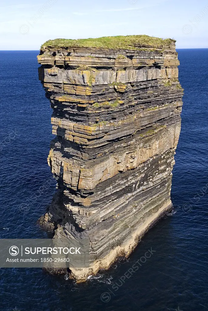 Ireland, County Mayo, Downpatrick Head, Dœn Briste Broken Fort  Sea Stack On The North Mayo Coast