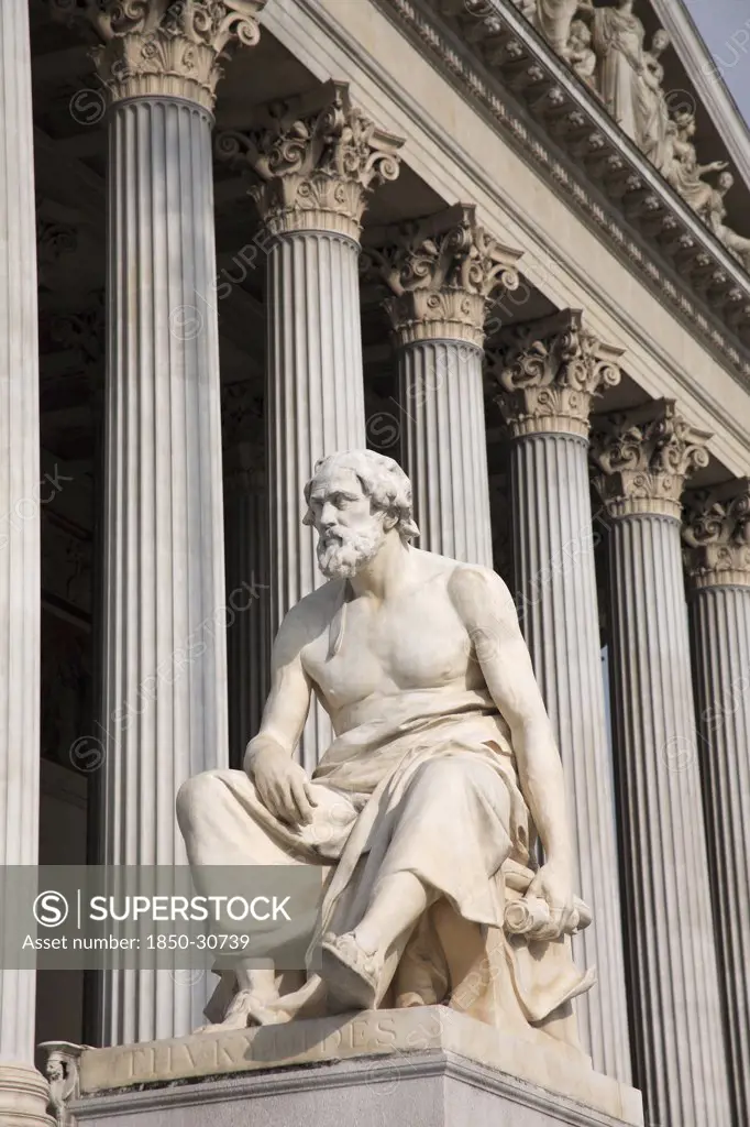 Austria Vienna, Statue of the Greek philosopher Thucydides in front of the columns to the Parliament Building