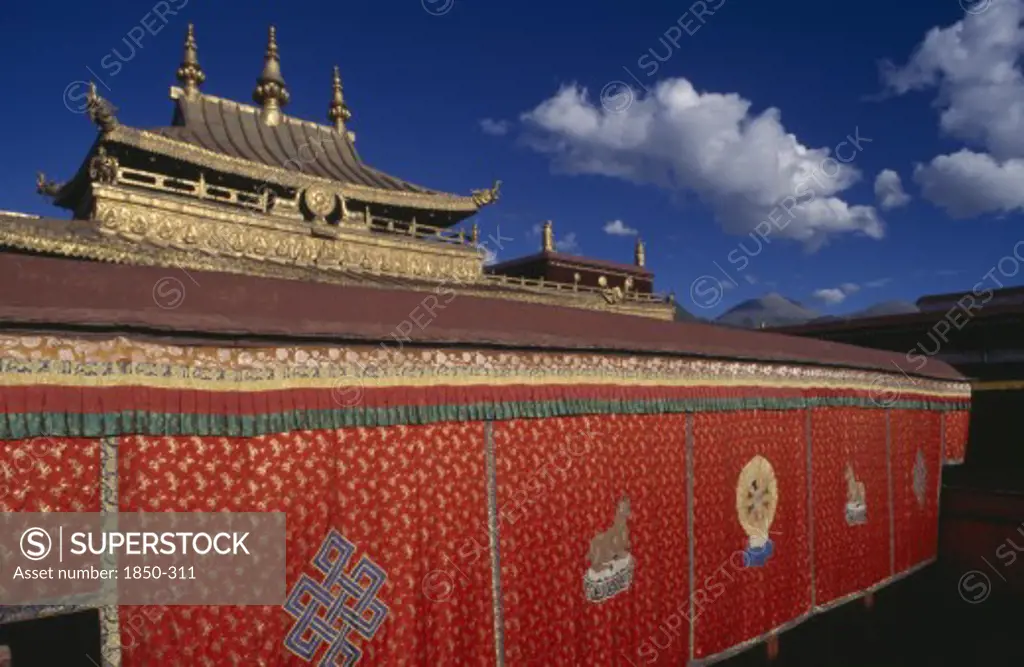 Tibet, Lhasa, 'Jokhang Temple Golden Roofed Temple Over 1300 Years Old, Built To Commemorate The Marriage Of Tang Princess Wen Cheng To King Songtsen Gampo'