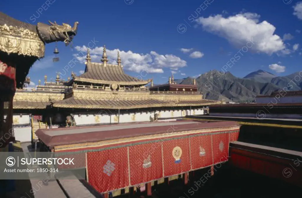 China, Tibet, Lhasa , Jokhang Temple Roof