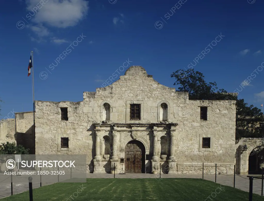 USA, Texas, San Antonio di Valero, The Alamo  a former Roman Catholic mission and fortress compound  site of the Battle of the Alamo in 1836.