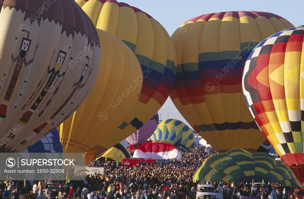 USA, New Mexico, Albuquerque, International Hot Air Balloon Fiesta.