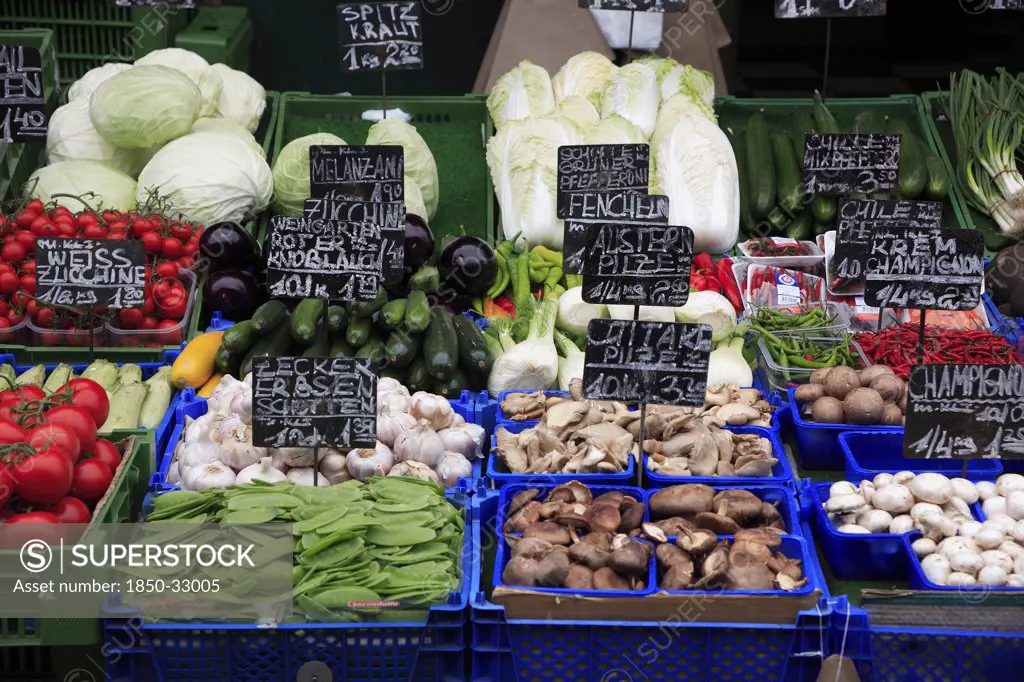 Austria, Vienna, Vegetable stall in the Naschmarkt.