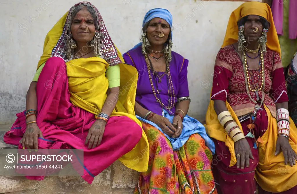 India, Karnataka, People, Lambani Gypsy Tribal forest dwellers now settled in 30-home rural hamlets. Related to the Rabaris gypsies of Kutch Gujarat