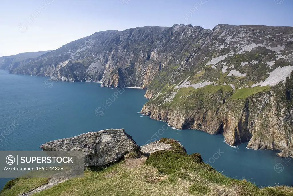 Ireland, County Donegal, Slieve League, Sea cliffs at Slieve League.