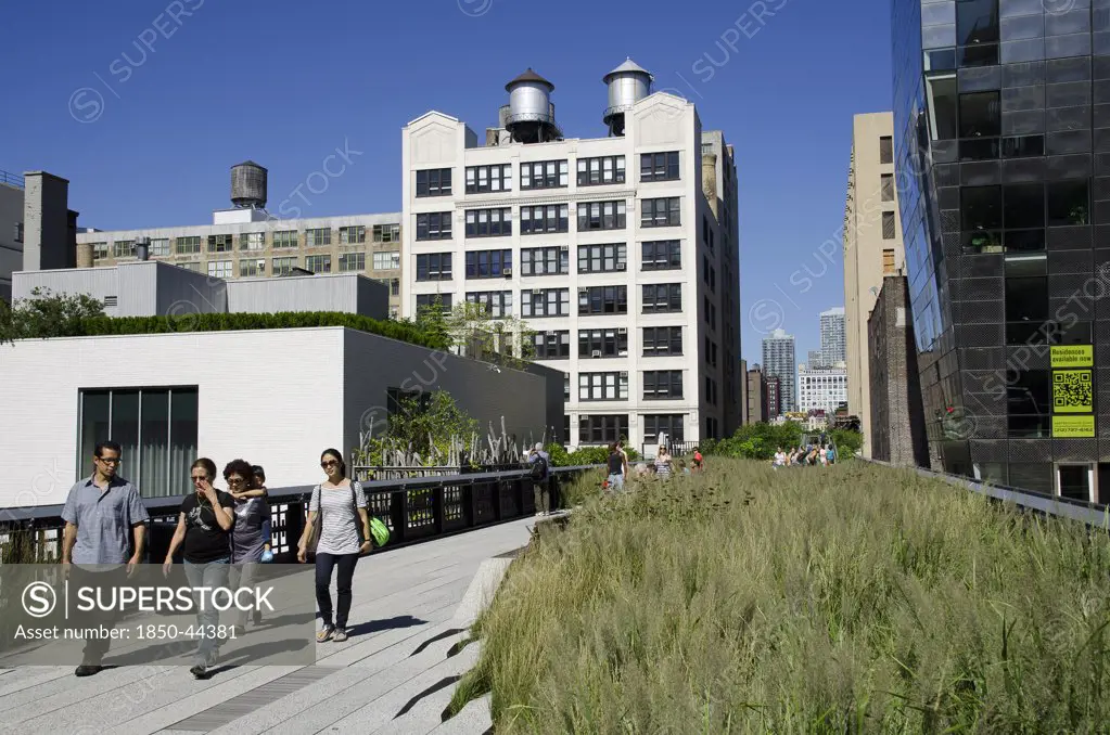USA, New York, Manhattan, The Highline Park north of 23th Street with people strolling.