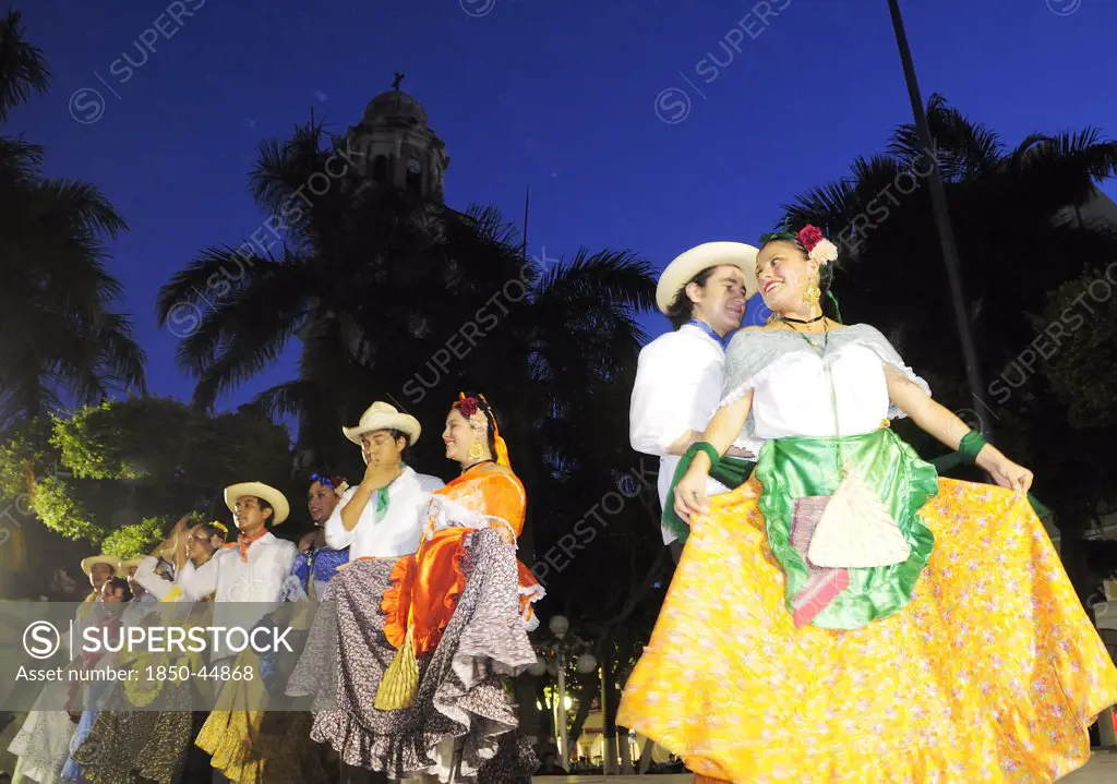 Folkloric dancers in the Zocalo at night, Mexico Veracruz