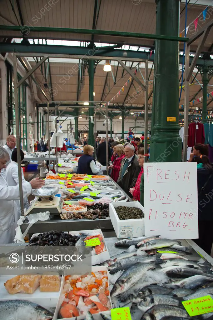 Ireland, North, Belfast, St Georges Market, fresh fish display with Dulse seaweed for sale.