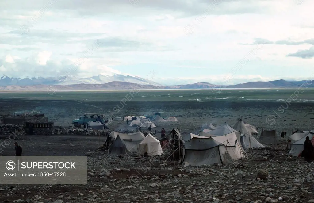 China, Tibet, Kalash, View over pilgrim tents camped in the semi desert.