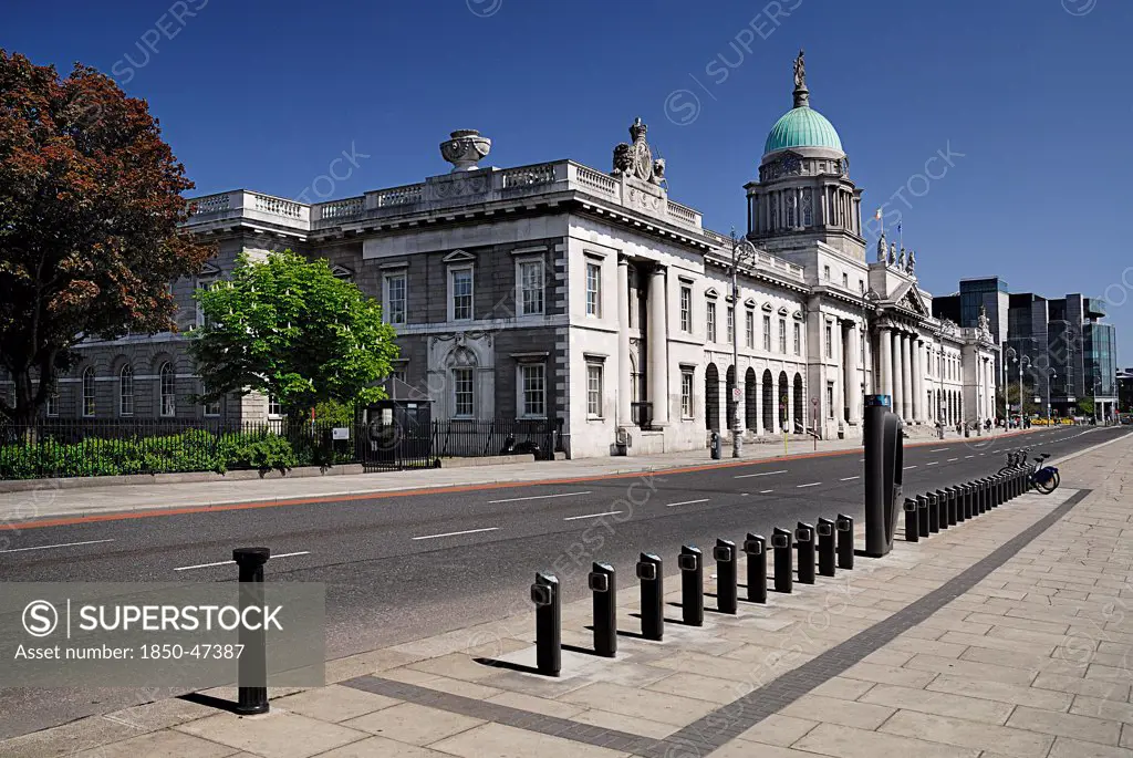 Ireland, County Dublin, Dublin City, Custom House general view of the faade with Irish financial services centre in the distance.