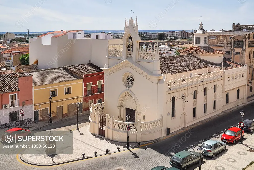 Spain, Extremadura, Badajoz, View over the Convento de las Adoaratrices from the Alcazaba walls.