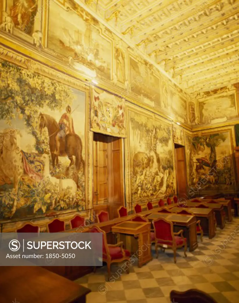 Malta, Valletta , Palace Of Grand Masters Tapestry Chamber In Golden Light