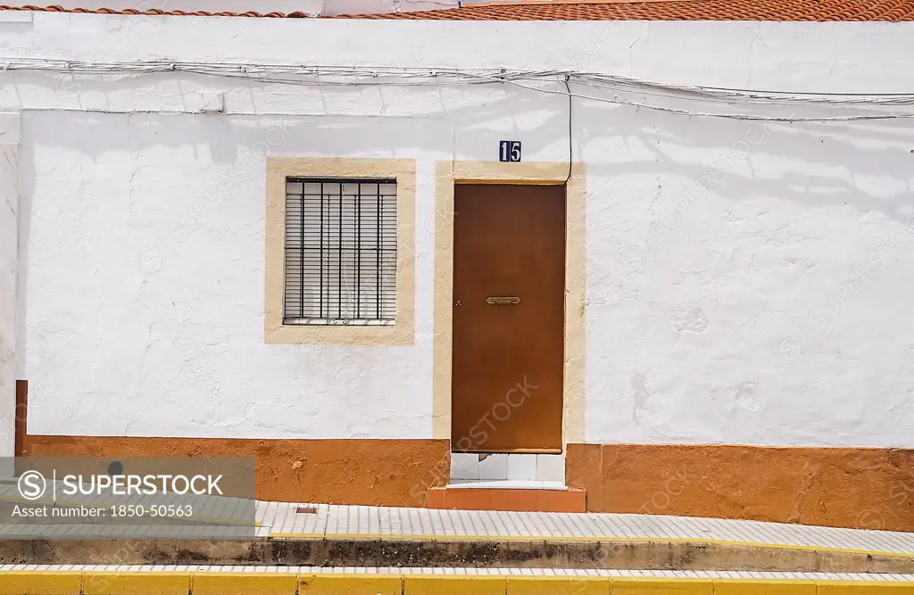 Spain, Extremadura, Olivenza, Typical white coloured architecture.
