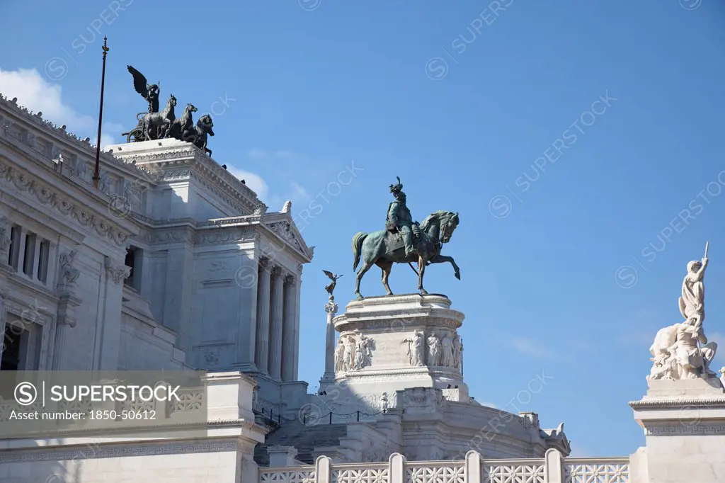 Italy, Lazio, Rome, Victor Emmanuel II monument.