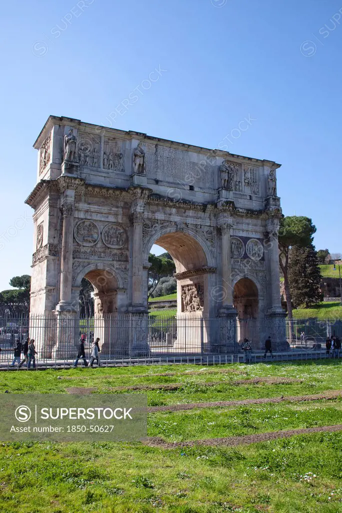 Italy, Lazio, Rome, The Arch of Constantine.