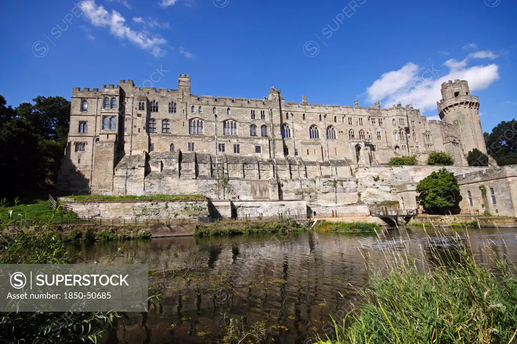England, Warwickshire, Warwick, Castle built on the banks of the River Avon.