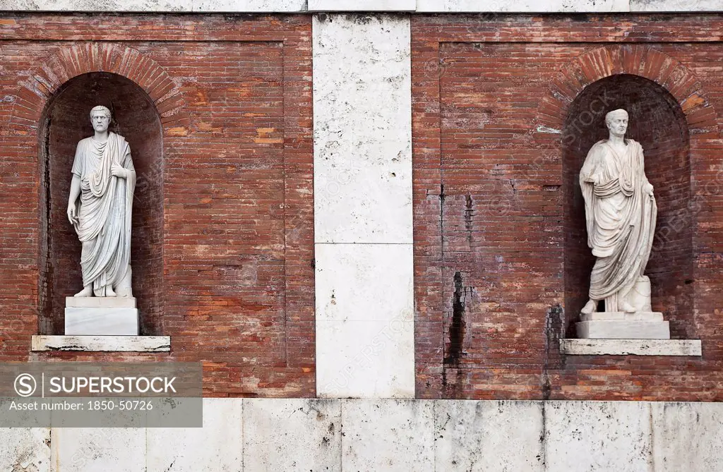 Italy, Lazio, Rome, Niche statue in the walls beneath Piazza del Quirinale.